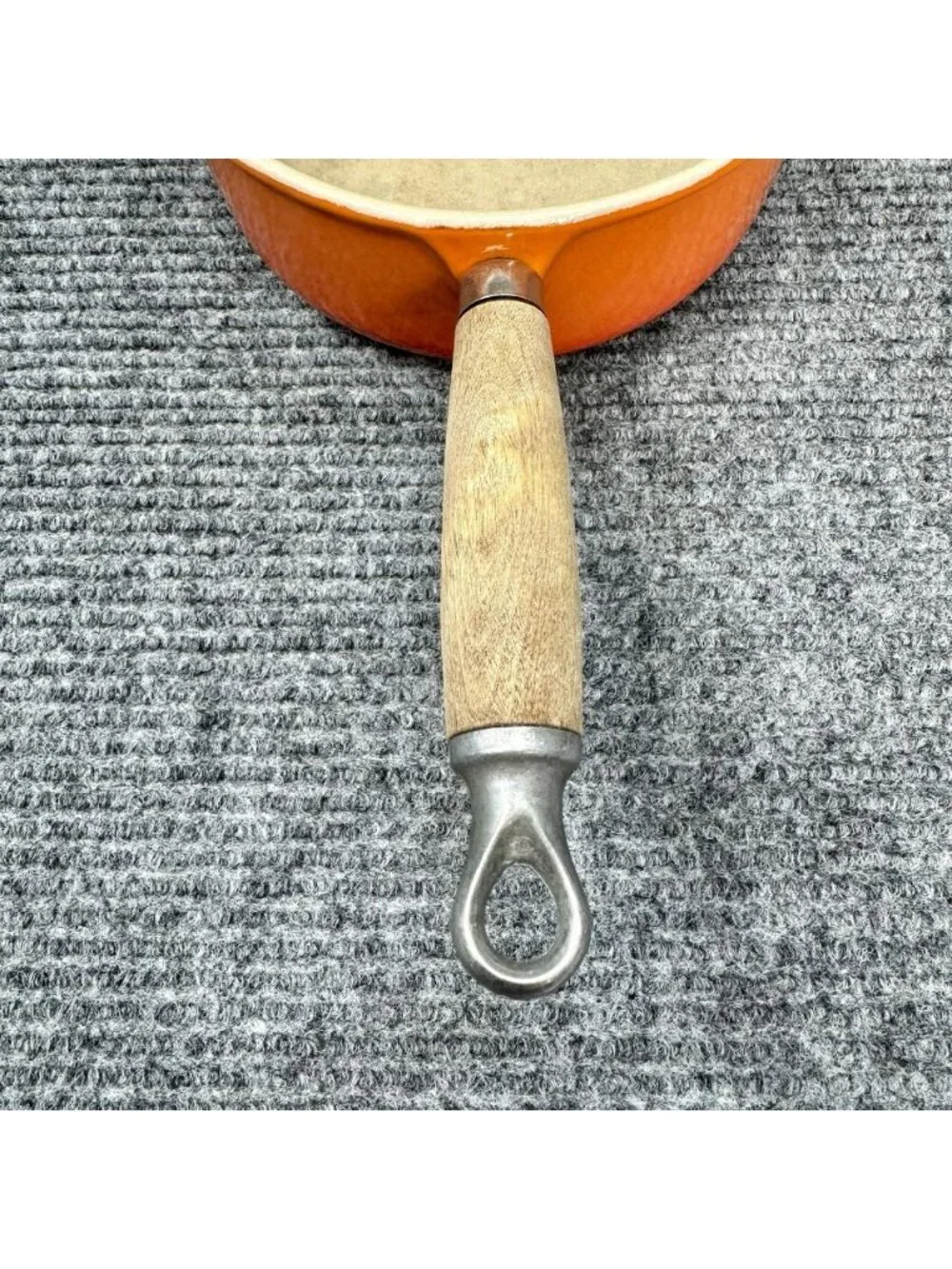 Le Creuset Saucepan Pour Spout Flame Orange # 18 Cast Iron with Lid Wood Handle